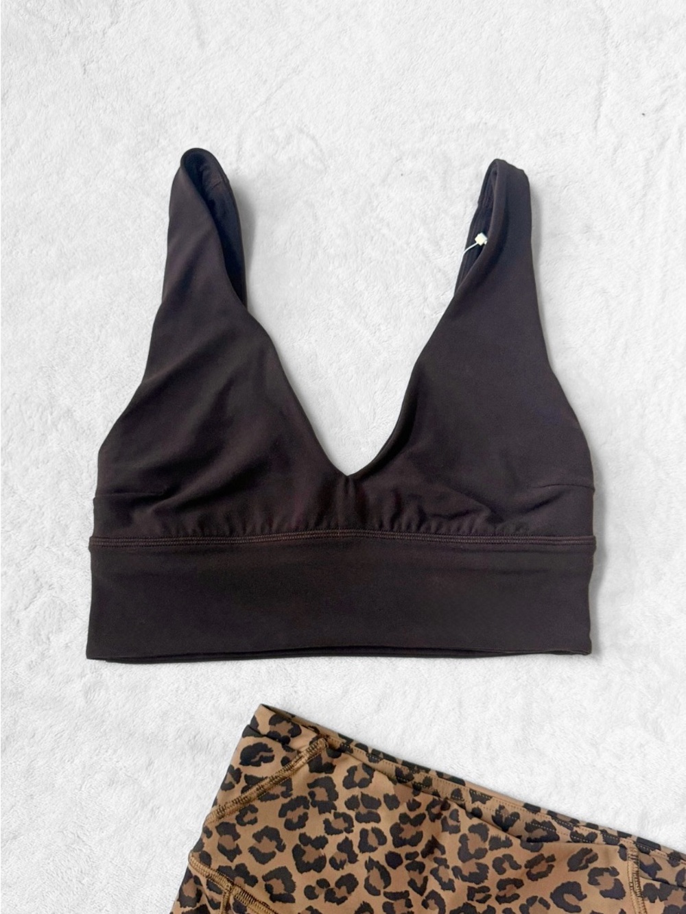 NWT Lululemon Align V-Neck Bra + Fast & Free 25” Leopard Set – Sequoia – Size 4 - Picture 7 of 13